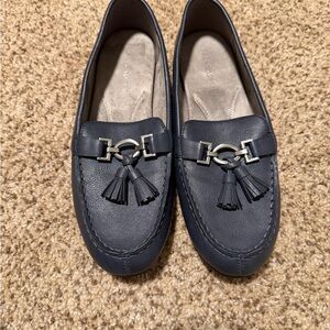 Aerosoles Shoes Womens 8 Navy Blue Loafers Flats Tassels Rubber Sole Deanna EUC